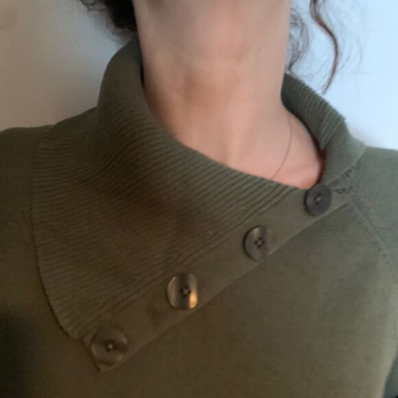 Ellen Tracy olive asymmetrical collar sweater, long-sleeved, front pockets, L - Picture 3 of 15